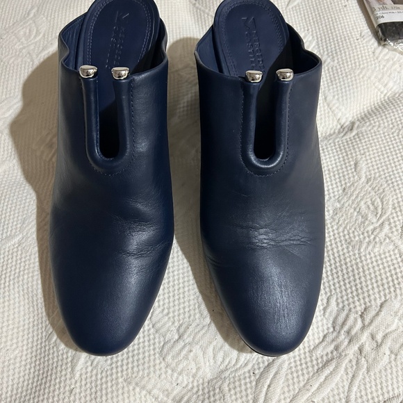 Mercedes Castillo Navy Block Heel Leather Mules Tami - Picture 1 of 7